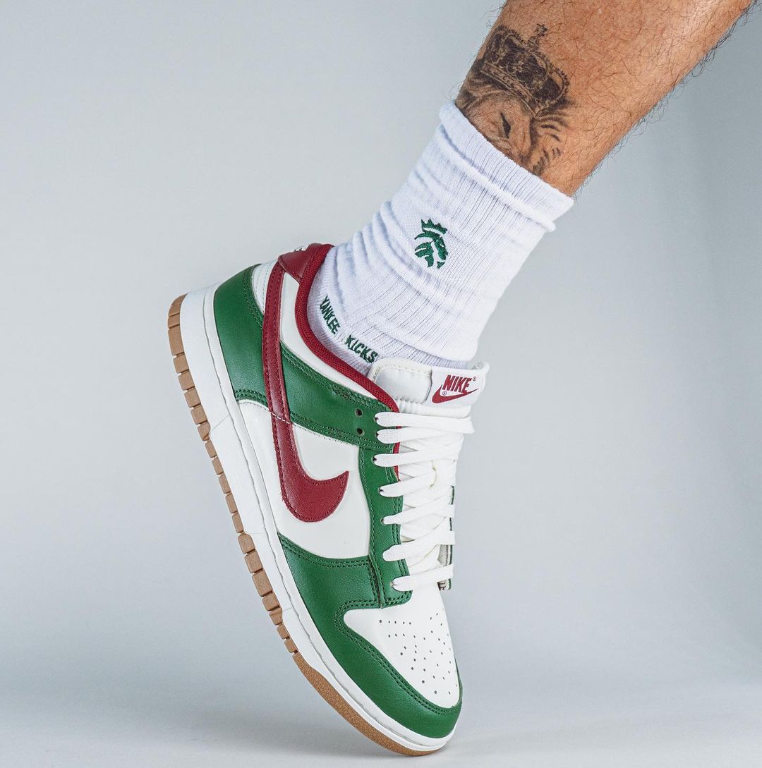 海外 10/1 発売予定！ナイキ ダンク ロー “ゴージグリーン/ホワイト/チームレッド” (NIKE DUNK LOW “Gorge Green/White/Team Red”) [FB7160-161]