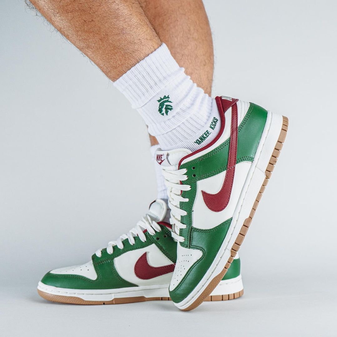 海外 10/1 発売予定！ナイキ ダンク ロー “ゴージグリーン/ホワイト/チームレッド” (NIKE DUNK LOW “Gorge Green/White/Team Red”) [FB7160-161]