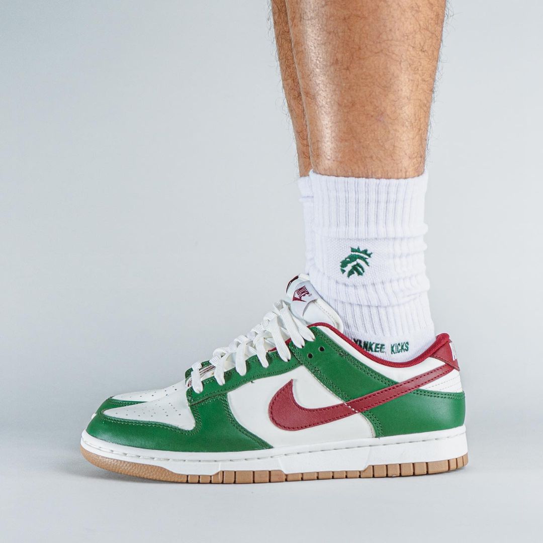 海外 10/1 発売予定！ナイキ ダンク ロー “ゴージグリーン/ホワイト/チームレッド” (NIKE DUNK LOW “Gorge Green/White/Team Red”) [FB7160-161]