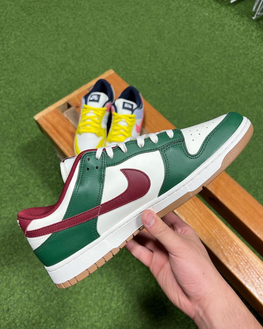 海外 10/1 発売予定！ナイキ ダンク ロー “ゴージグリーン/ホワイト/チームレッド” (NIKE DUNK LOW “Gorge Green/White/Team Red”) [FB7160-161]