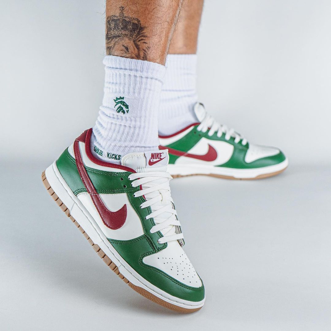 海外 10/1 発売予定！ナイキ ダンク ロー “ゴージグリーン/ホワイト/チームレッド” (NIKE DUNK LOW “Gorge Green/White/Team Red”) [FB7160-161]