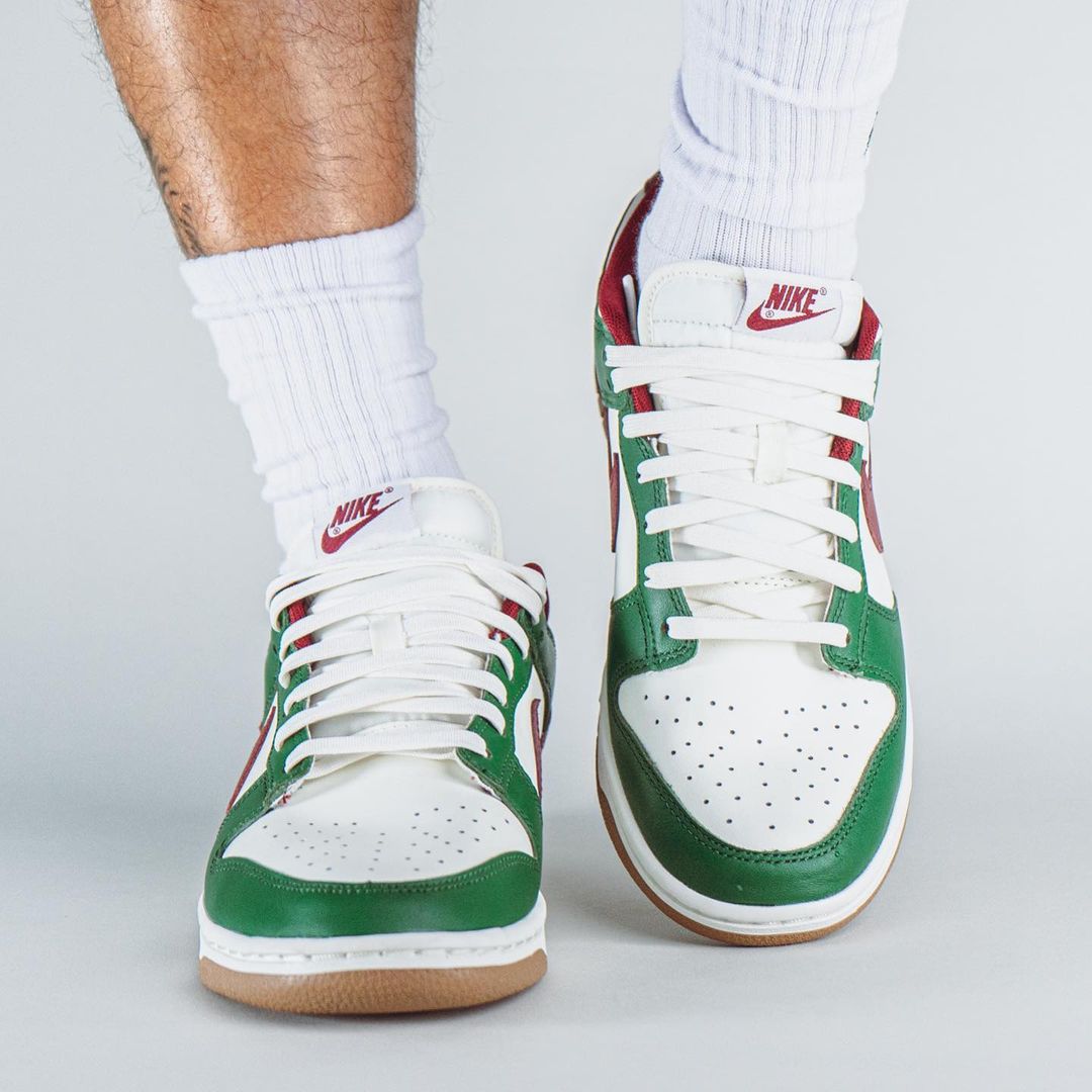 海外 10/1 発売予定！ナイキ ダンク ロー “ゴージグリーン/ホワイト/チームレッド” (NIKE DUNK LOW “Gorge Green/White/Team Red”) [FB7160-161]