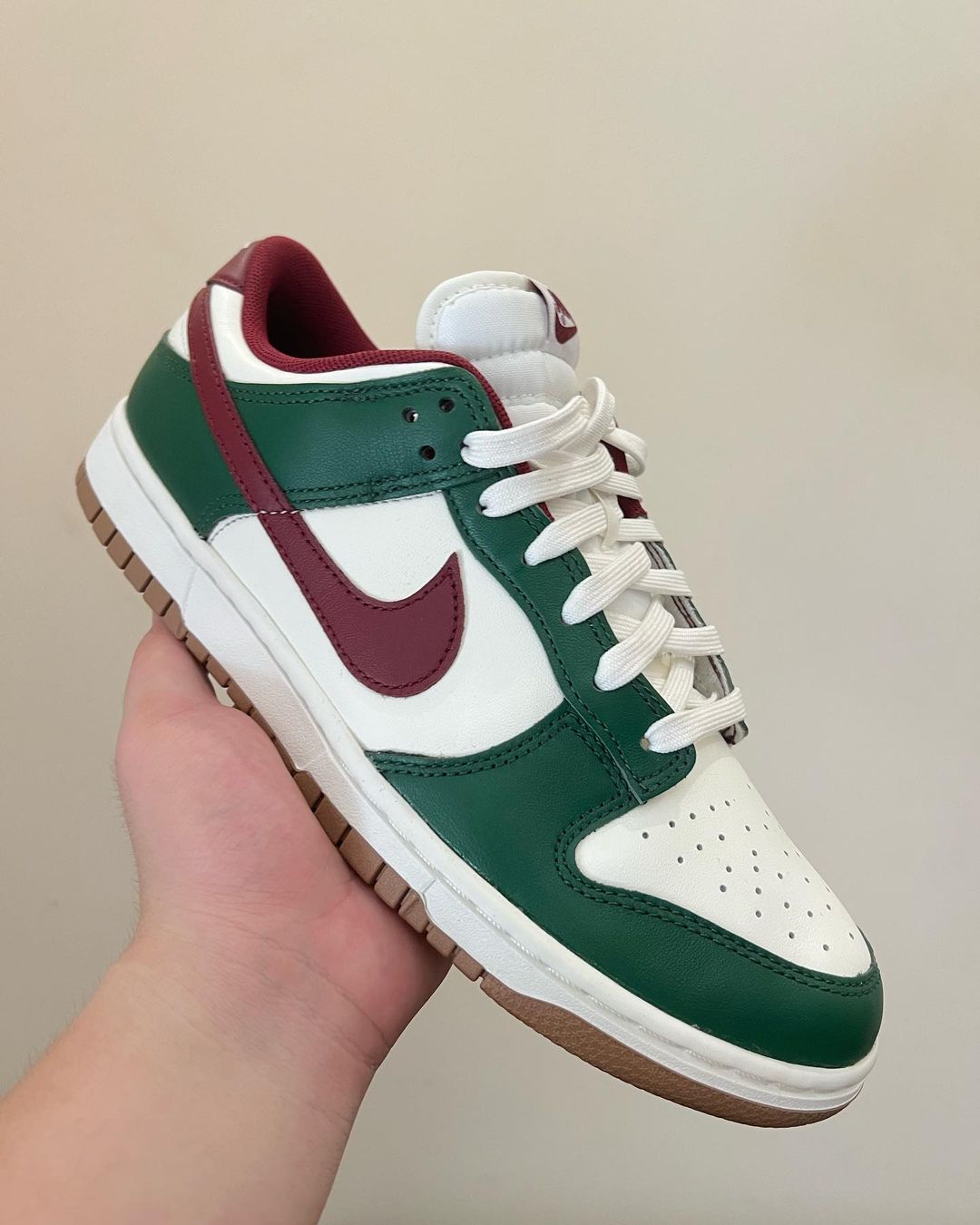 海外 10/1 発売予定！ナイキ ダンク ロー “ゴージグリーン/ホワイト/チームレッド” (NIKE DUNK LOW “Gorge Green/White/Team Red”) [FB7160-161]