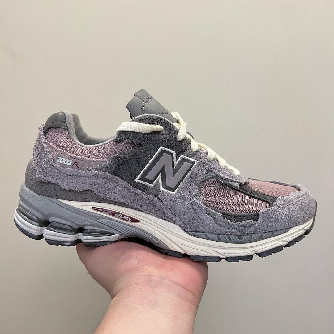 【国内 1/2 発売】New Balance M2002 RDY “PROTECTION PACK/Grey/Pink” (ニューバランス “プロテクションパック/グレー/ピンク”)