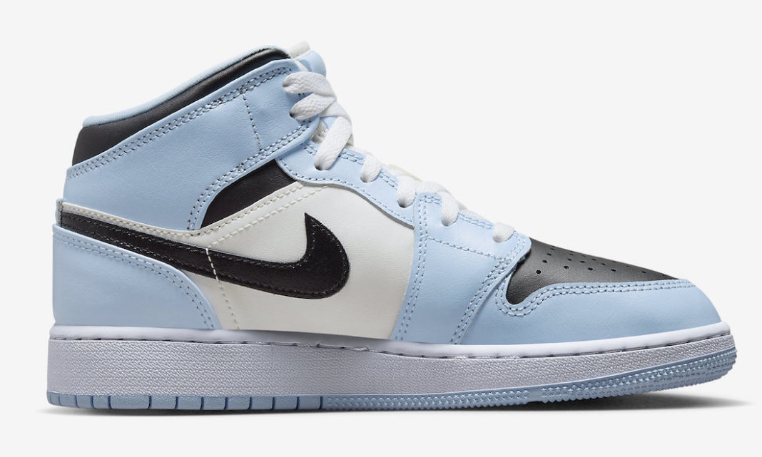 【国内 10/24 発売】ナイキ GS エア ジョーダン 1 ミッド “アイスブルー” (NIKE GS AIR JORDAN 1 MID “Ice Blue”) [555112-401]