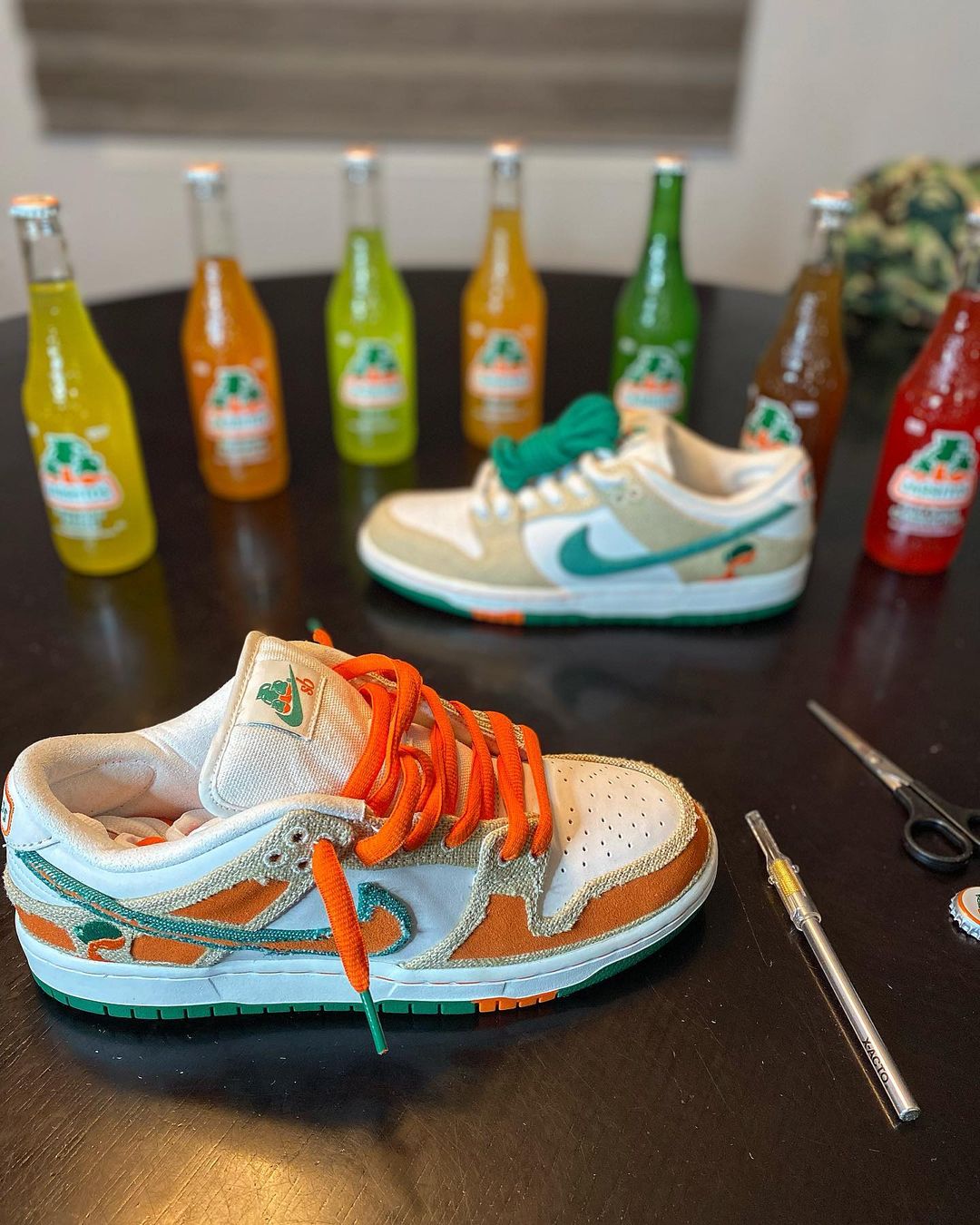 【国内 5/7 発売】Jarritos x NIKE SB DUNK LOW (ジャリトス ハリトス ナイキ SB ダンク ロー) [FD0860-001]