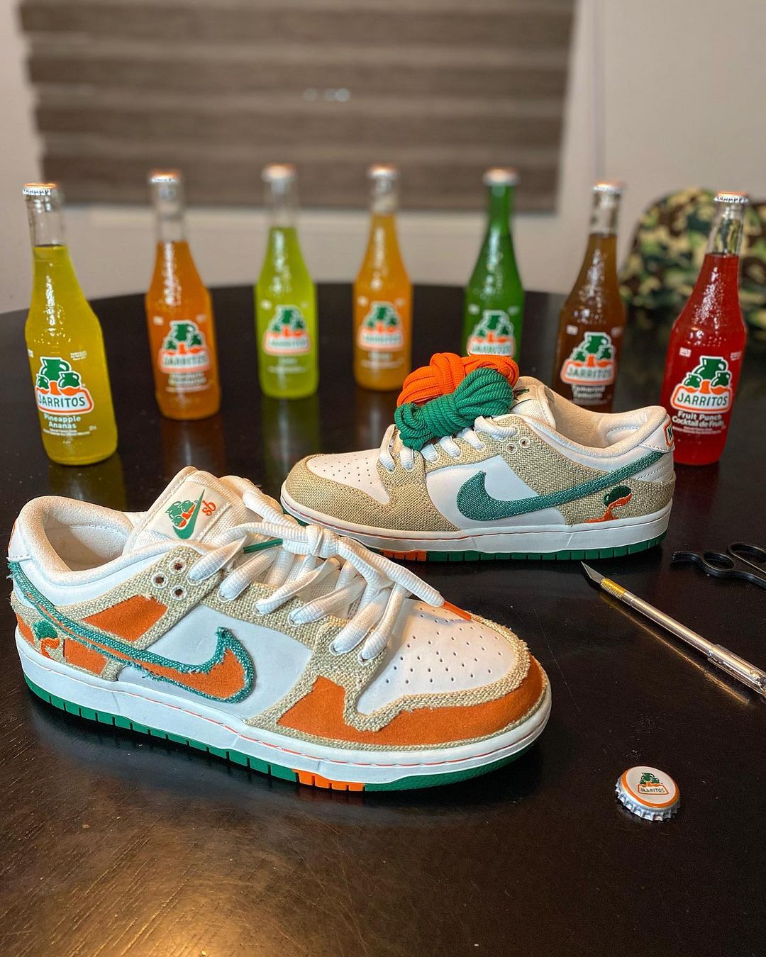 【国内 5/7 発売】Jarritos x NIKE SB DUNK LOW (ジャリトス ハリトス ナイキ SB ダンク ロー) [FD0860-001]