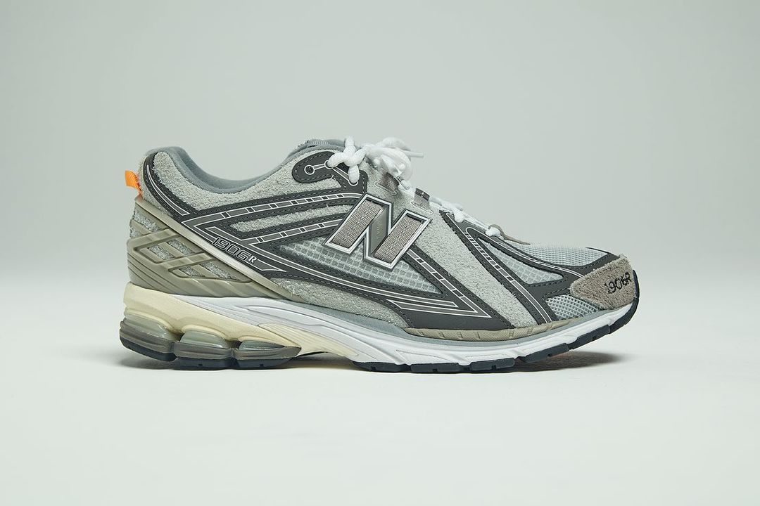 【国内 10/8、11/3 発売】New Balance × N.Hoolywood × INVINCIBLE M1906 RNI/M2002 RXH (ニューバランス エヌハリウッド インヴィンシブル)