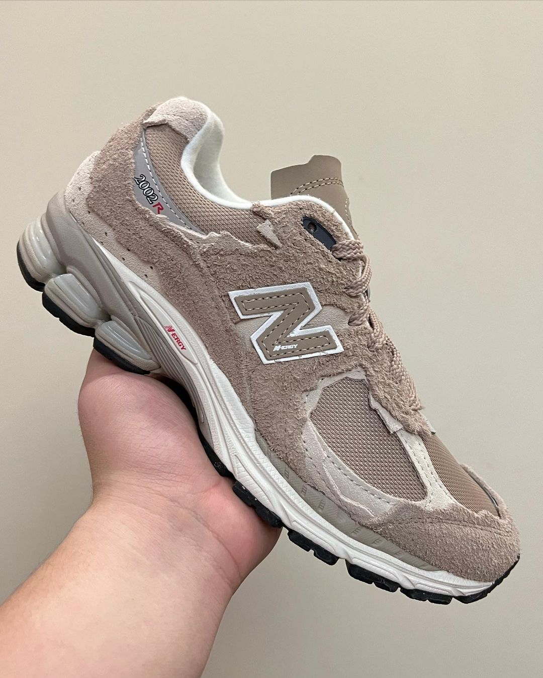 国内 4/14、4/21 発売】New Balance M2002 RDJ/RDL “Refined Future ...