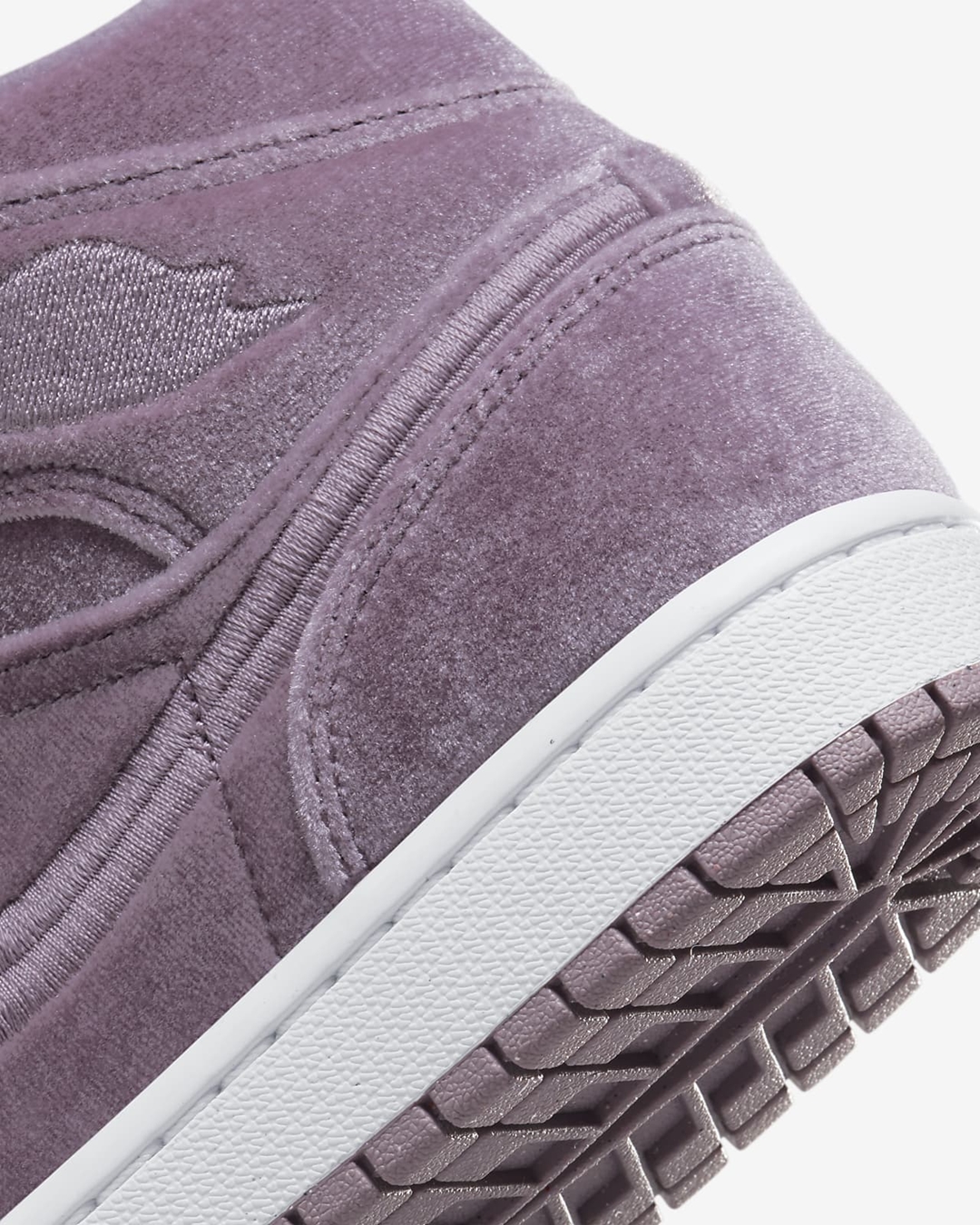 【国内 10/4 発売】ナイキ ウィメンズ エア ジョーダン 1 ミッド SE “パープルスモーク” (NIKE WMNS AIR JORDAN 1 MID SE “Purple Smoke”) [DQ8397-500]