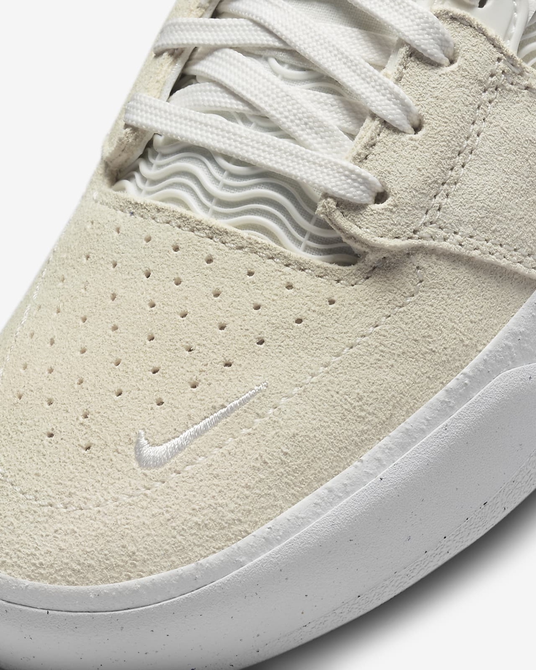 【国内近日発売】NIKE SB Ishod Wair PREMIUM “Summit White” (ナイキ SB プレミアム イショッド・ウェア “サミットホワイト”) [DQ4558-111]