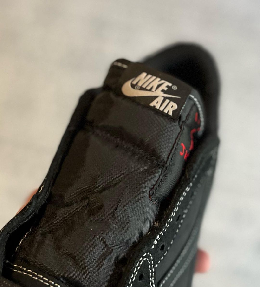 【国内 12/15 発売】トラビス・スコット × ナイキ エア ジョーダン 1 ロー OG “ブラック/ファントム” (TRAVIS SCOTT NIKE AIR JORDAN 1 LOW OG “Black/Phantom”) [DM7866-001]