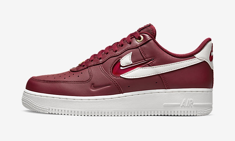 【国内 11/10 発売】ナイキ エア フォース 1 07 ロー プレミアム “レッド” (NIKE AIR FORCE 1 07 LOW PREMIUM “Red”) [DQ7664-600]