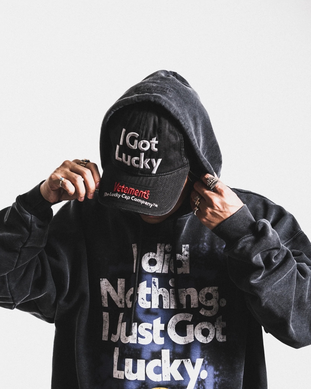 VETEMENTS 2022 F/W “I GOT LUCKY CAP – WORLD EXCLUSIVE”が10/9 発売 (ヴェトモン 2022年 秋冬)