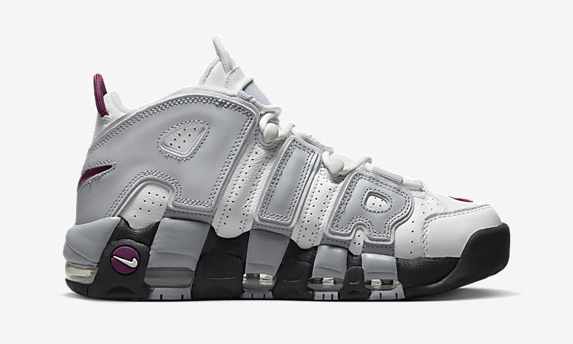 【国内 1/10 発売】ナイキ エア モア アップテンポ “ホワイト/グレー/ボルドー” (NIKE AIR MORE UPTEMPO “White/Grey/Bordeaux”) [DV1137-100]