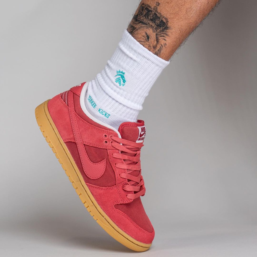 【国内 1/19 発売】ナイキ SB ダンク ロー プロ “アドビレッド/ガム” (NIKE SB DUNK LOW PRO “Adobe Red/Gum”) [DV5429-600]