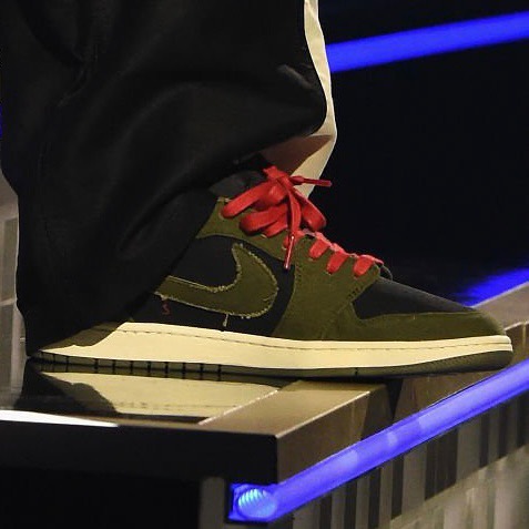 トラビス・スコット × ナイキ エア ジョーダン 1 ロー OG “グラミー/オリーブ” (TRAVIS SCOTT NIKE AIR JORDAN 1 LOW OG “Grammy/Olive”)