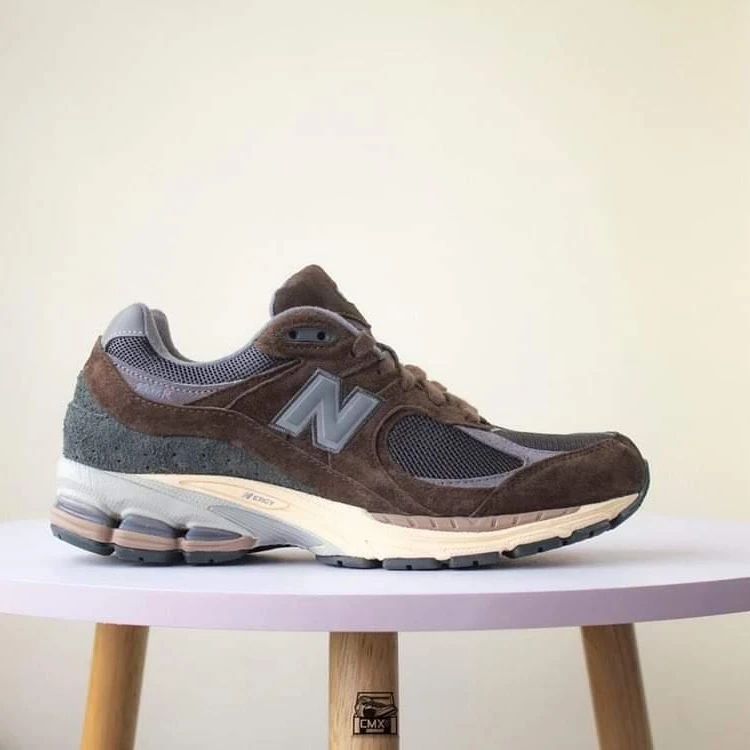 海外発売予定！New Balance M2002 RLY “Brown” (ニューバランス)