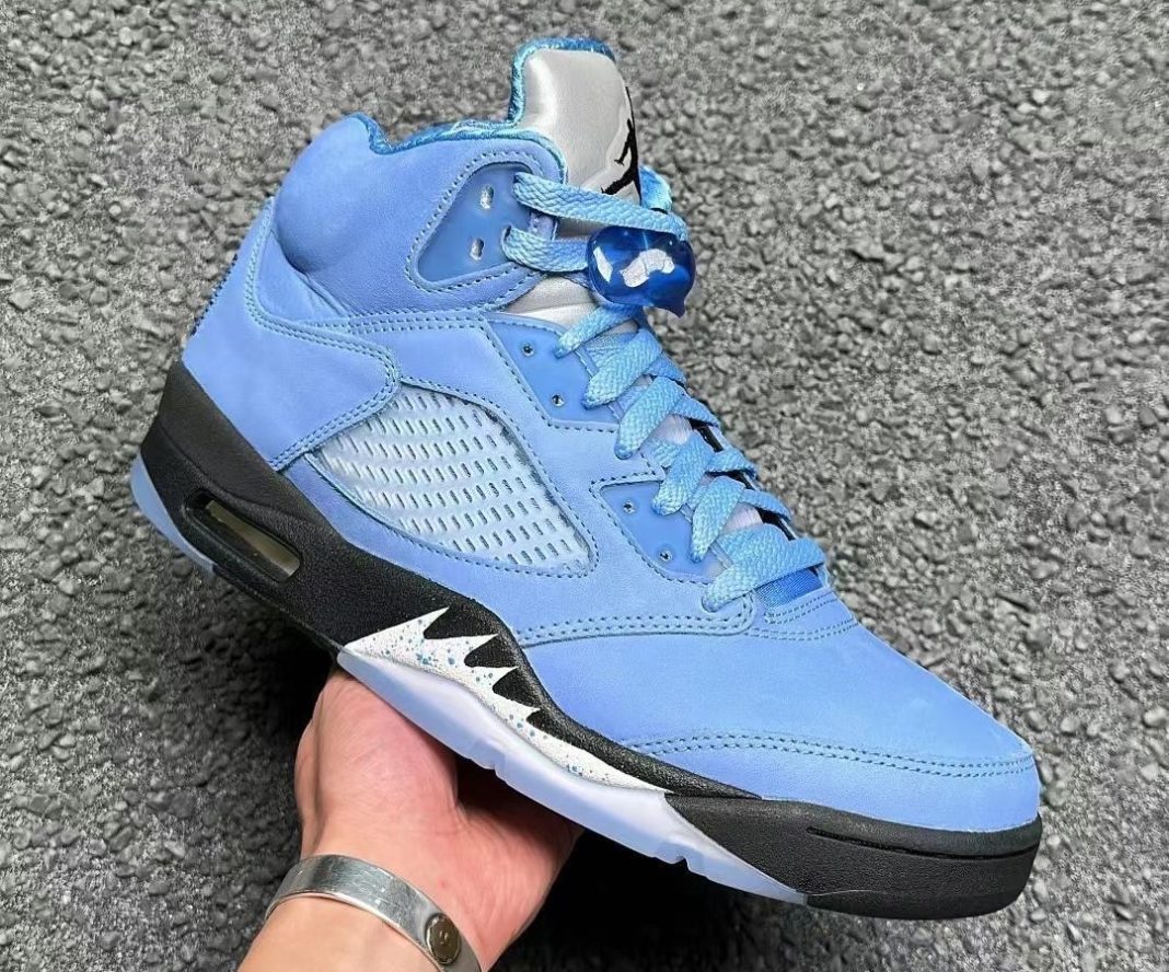 NIKE AIR JORDAN 5 RETRO UNC ナイキ ジョーダン