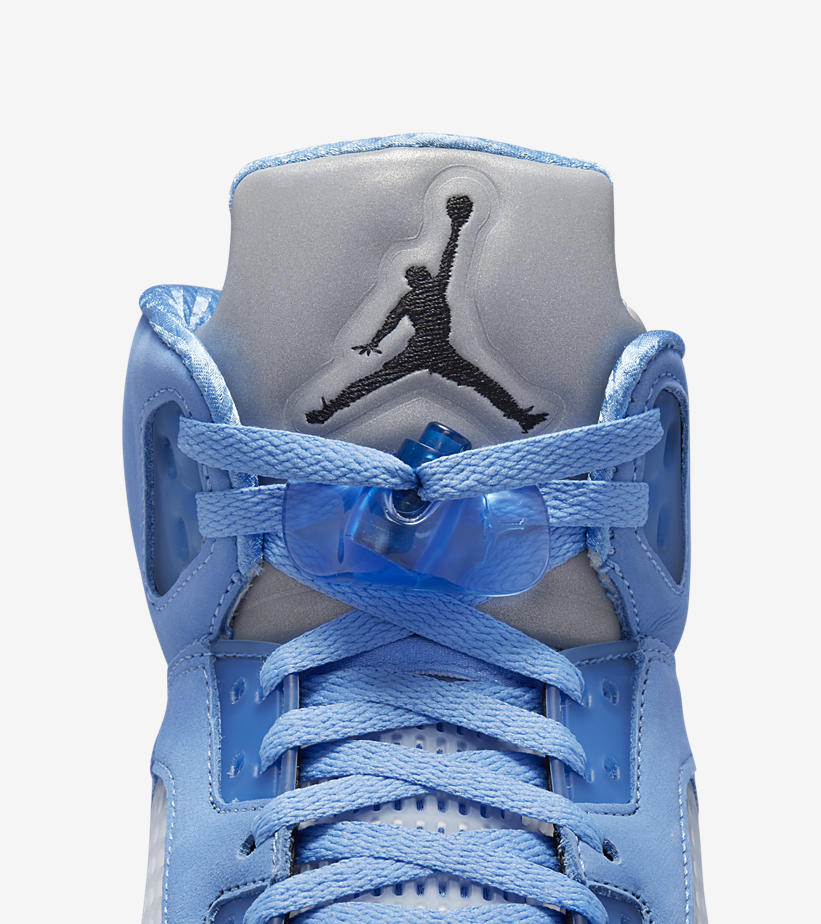 【国内 3/4 発売】ナイキ エア ジョーダン 5 レトロ “UNC/ユニバーシティブルー” (NIKE AIR JORDAN 5 RETRO “UNC/University Blue”) [DV1310-401]