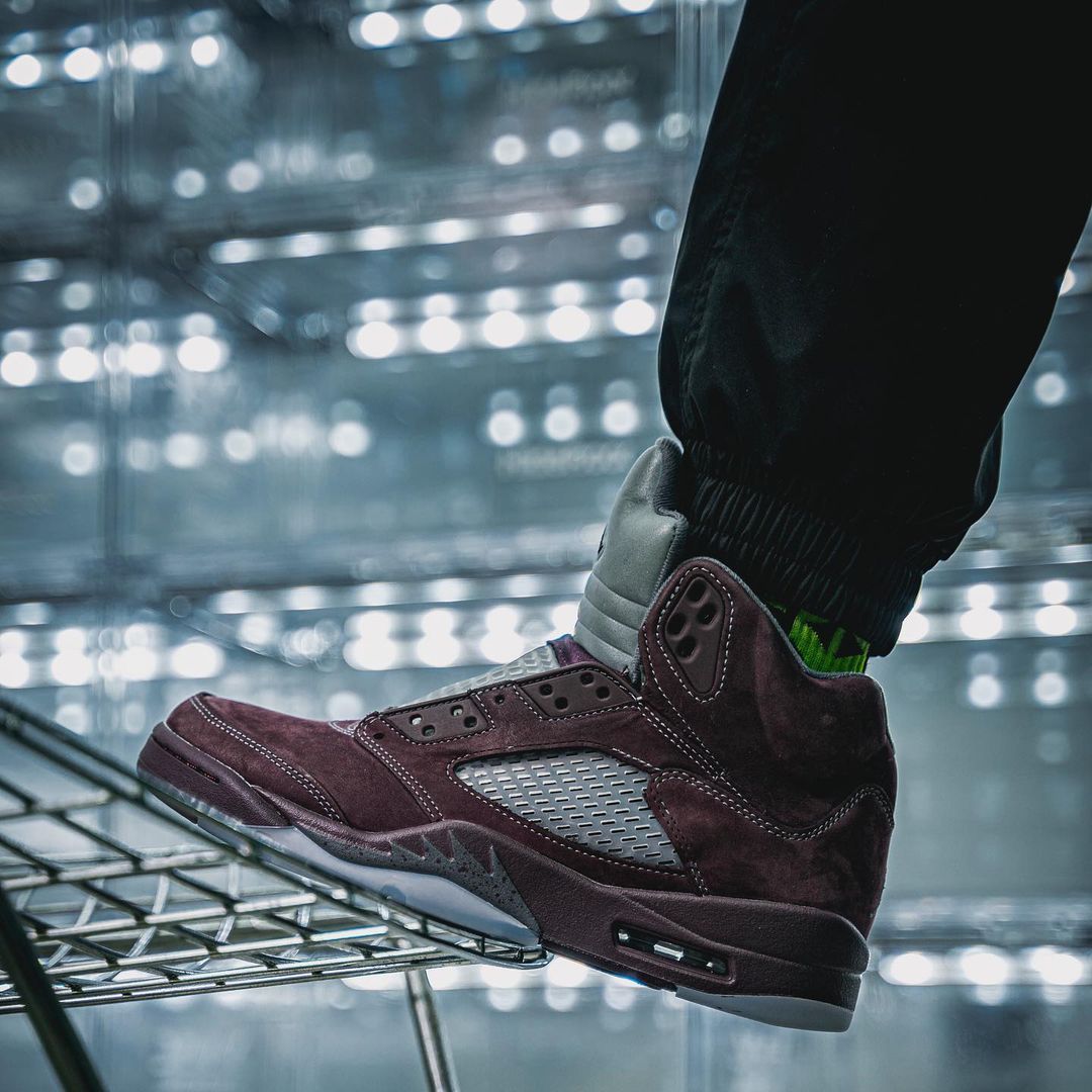 【国内 8/19 発売予定】ナイキ エア ジョーダン 5 SE “バーガンディ” (NIKE AIR JORDAN 5 SE “Burgundy”) [DZ4131-600]