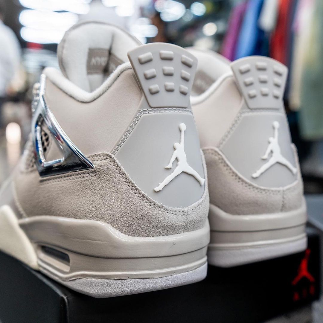 【国内 8/26 発売予定】ナイキ エア ジョーダン 4 レトロ “フローズンモーメンツ” (NIKE AIR JORDAN 4 RETRO “Frozen Moments”) [AQ9129-001]