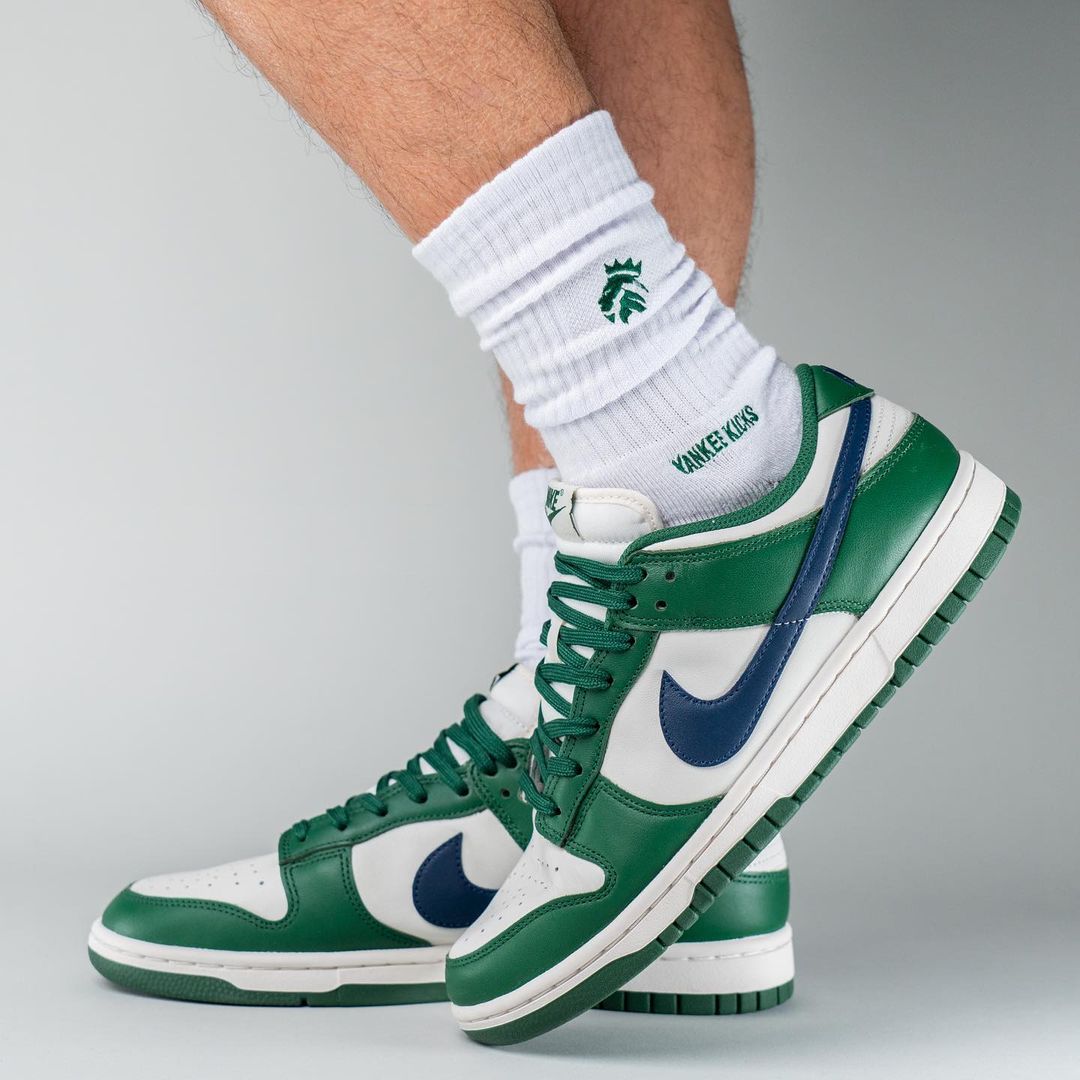 【国内 4/20 発売】ナイキ ウィメンズ ダンク ロー レトロ “ゴージグリーン/ミッドナイトネイビー” (NIKE WMNS DUNK LOW RETRO “Gorge Green/Midnight Navy”) [DD1503-300]