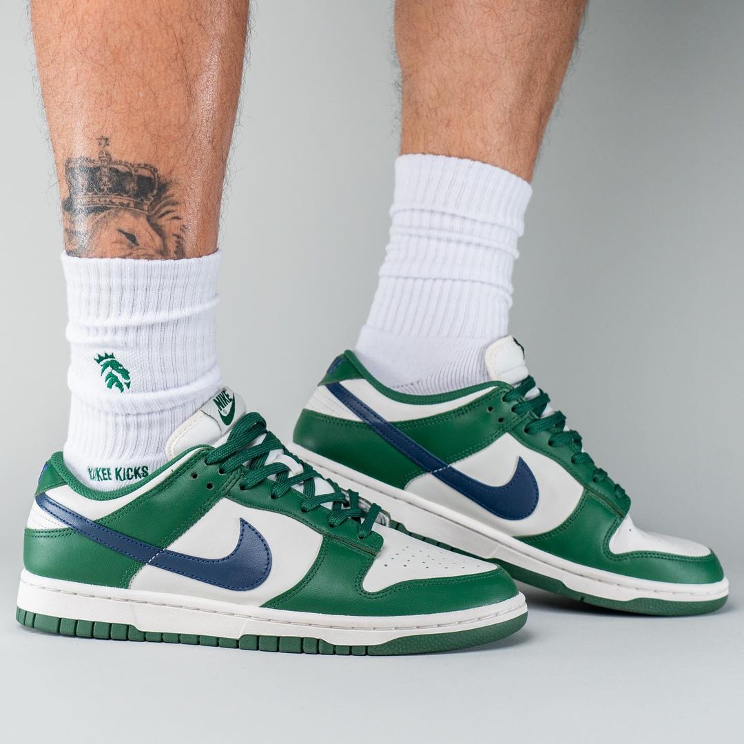 【国内 4/20 発売】ナイキ ウィメンズ ダンク ロー レトロ “ゴージグリーン/ミッドナイトネイビー” (NIKE WMNS DUNK LOW RETRO “Gorge Green/Midnight Navy”) [DD1503-300]