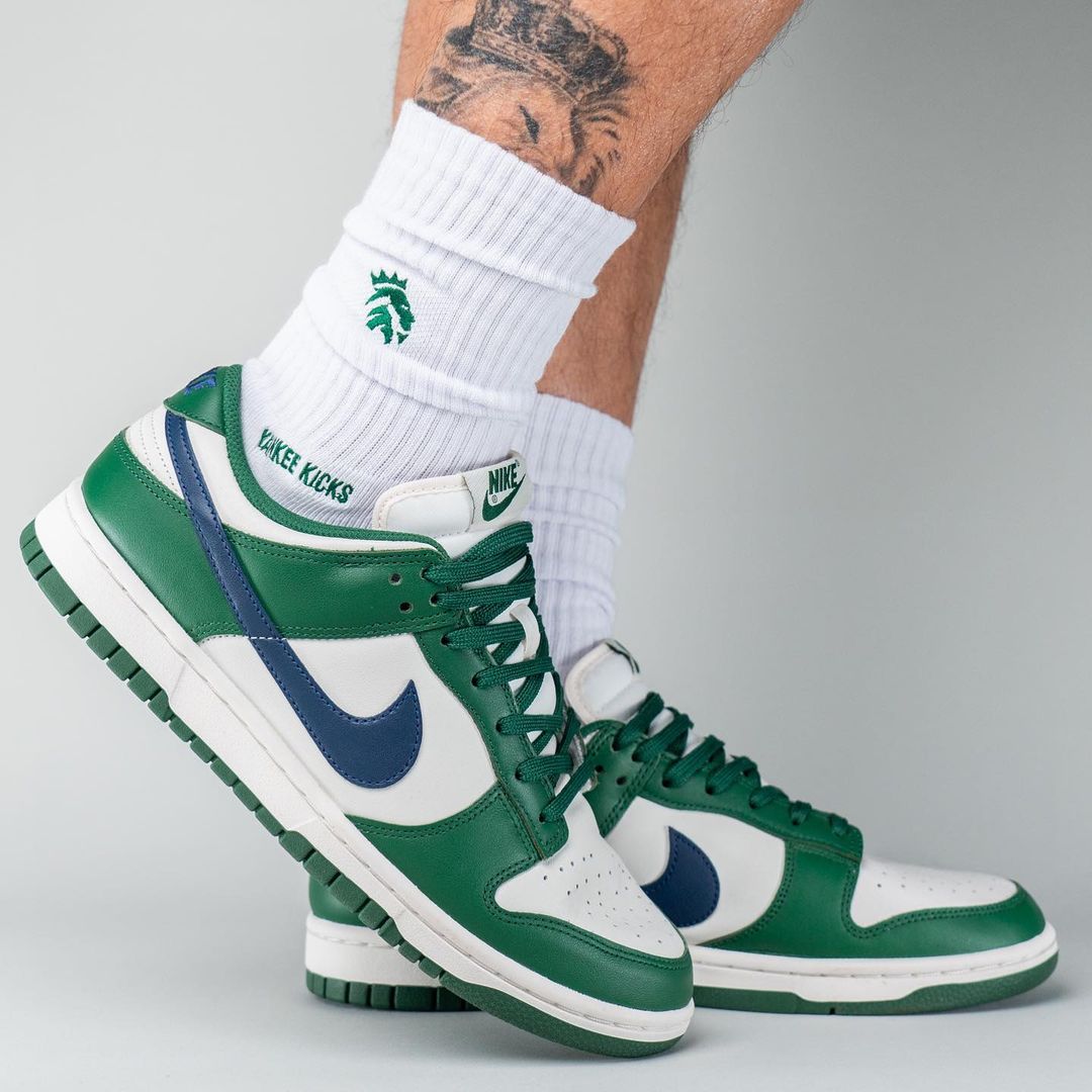 【国内 4/20 発売】ナイキ ウィメンズ ダンク ロー レトロ “ゴージグリーン/ミッドナイトネイビー” (NIKE WMNS DUNK LOW RETRO “Gorge Green/Midnight Navy”) [DD1503-300]