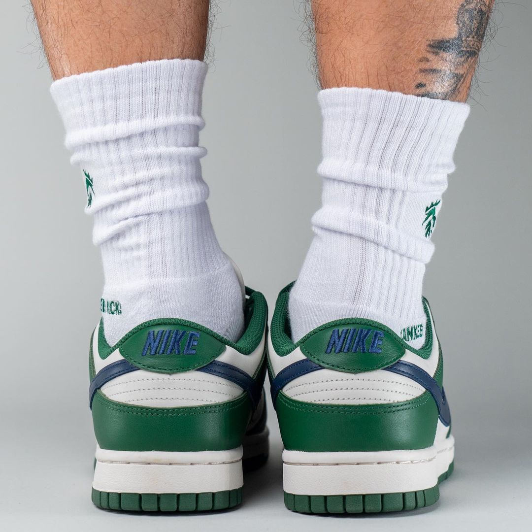 【国内 4/20 発売】ナイキ ウィメンズ ダンク ロー レトロ “ゴージグリーン/ミッドナイトネイビー” (NIKE WMNS DUNK LOW RETRO “Gorge Green/Midnight Navy”) [DD1503-300]