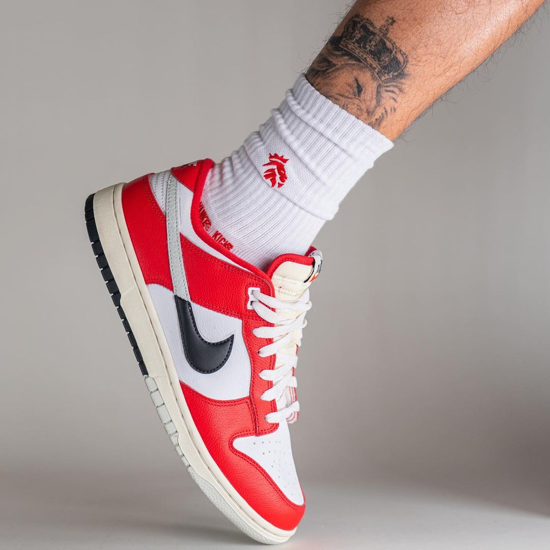 【国内 7/2 発売】ナイキ ダンク ロー レトロ プレミアム “シカゴ スプリット” (NIKE DUNK LOW RETRO PREMIUM “Chicago Split”) [DZ2536-600]