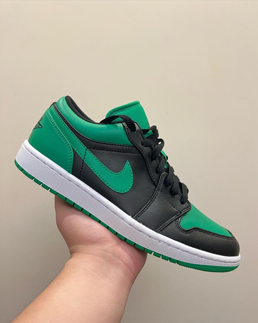 【国内 4/15 発売】ナイキ エア ジョーダン 1 ロー “パイングリーン/ブラック” (NIKE AIR JORDAN 1 LOW “Pine Green/Black”) [553558-065]