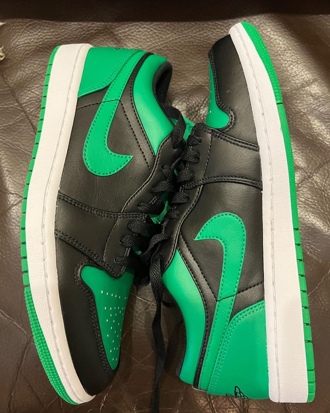 【国内 4/15 発売】ナイキ エア ジョーダン 1 ロー “パイングリーン/ブラック” (NIKE AIR JORDAN 1 LOW “Pine Green/Black”) [553558-065]