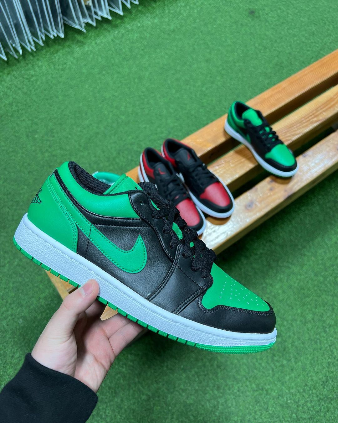 【国内 4/15 発売】ナイキ エア ジョーダン 1 ロー “パイングリーン/ブラック” (NIKE AIR JORDAN 1 LOW “Pine Green/Black”) [553558-065]