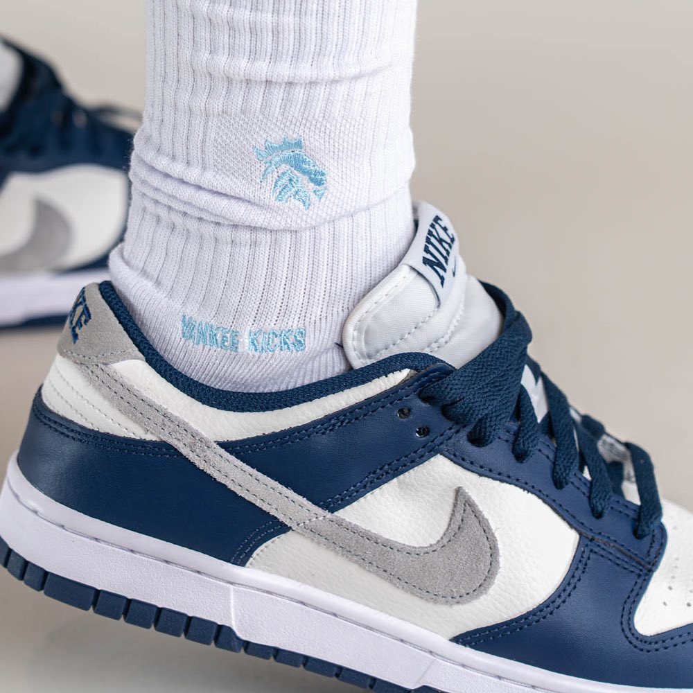 海外 1/31 発売予定！ナイキ ダンク ロー “ミッドナイトネイビー/ホワイト” (NIKE DUNK LOW “Midnight Navy/White”) [FD9749-400]