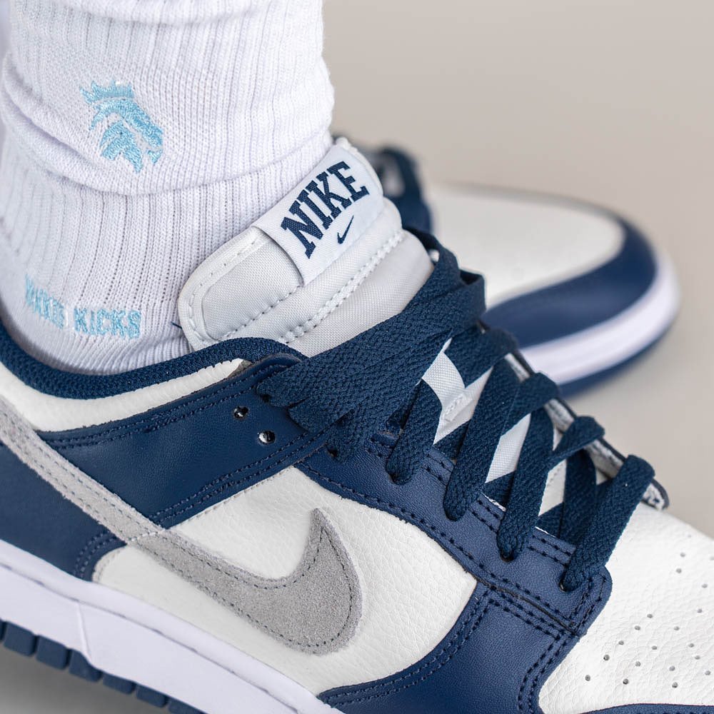 海外 1/31 発売予定！ナイキ ダンク ロー “ミッドナイトネイビー/ホワイト” (NIKE DUNK LOW “Midnight Navy/White”) [FD9749-400]