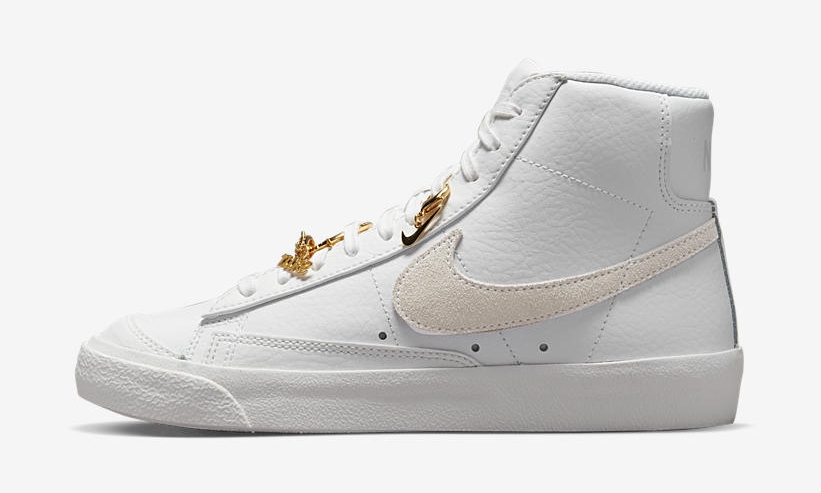 2022年 発売予定！ナイキ ウィメンズ ブレーザー ミッド  77 “ブリング/ホワイト” (NIKE WMNS BLAZER MID 77 “Bling/White”) [FB8475-100]