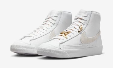 2022年 発売予定！ナイキ ウィメンズ ブレーザー ミッド  77 “ブリング/ホワイト” (NIKE WMNS BLAZER MID 77 “Bling/White”) [FB8475-100]