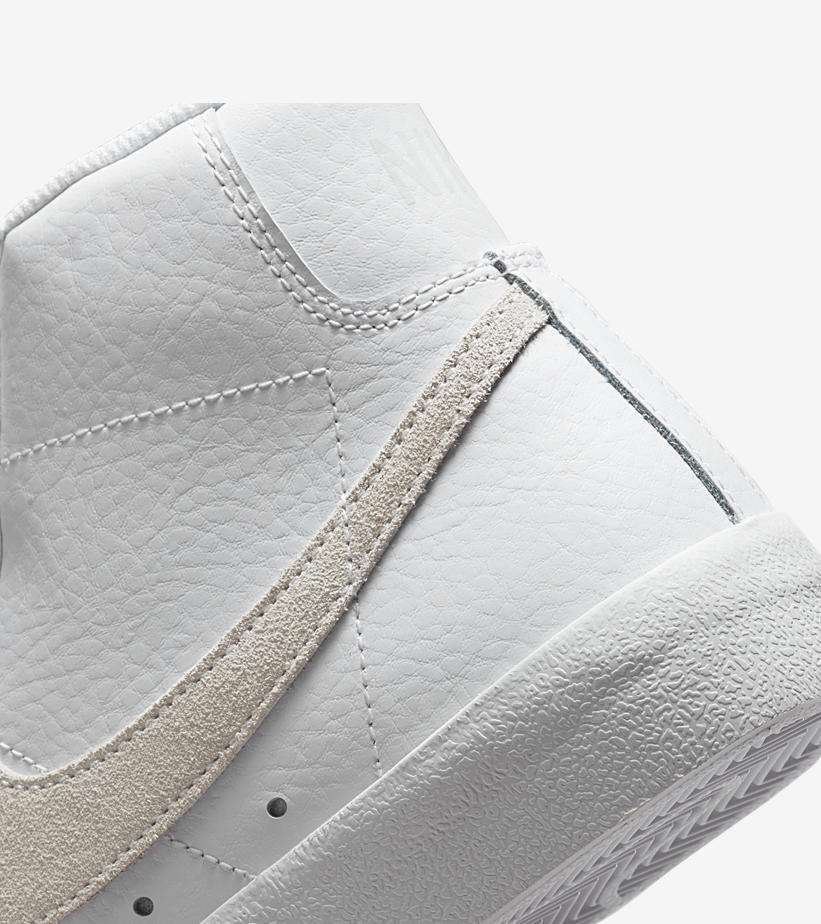 2022年 発売予定！ナイキ ウィメンズ ブレーザー ミッド  77 “ブリング/ホワイト” (NIKE WMNS BLAZER MID 77 “Bling/White”) [FB8475-100]