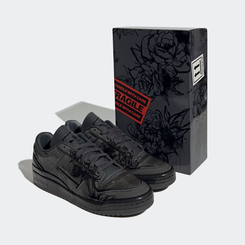 【国内 11/25 発売】中国の磁器にインスパイアされた アディダス オリジナルス フォーラム ロー “カーボン” (adidas Originals FORUM LOW “Carbon”) [IE4203]