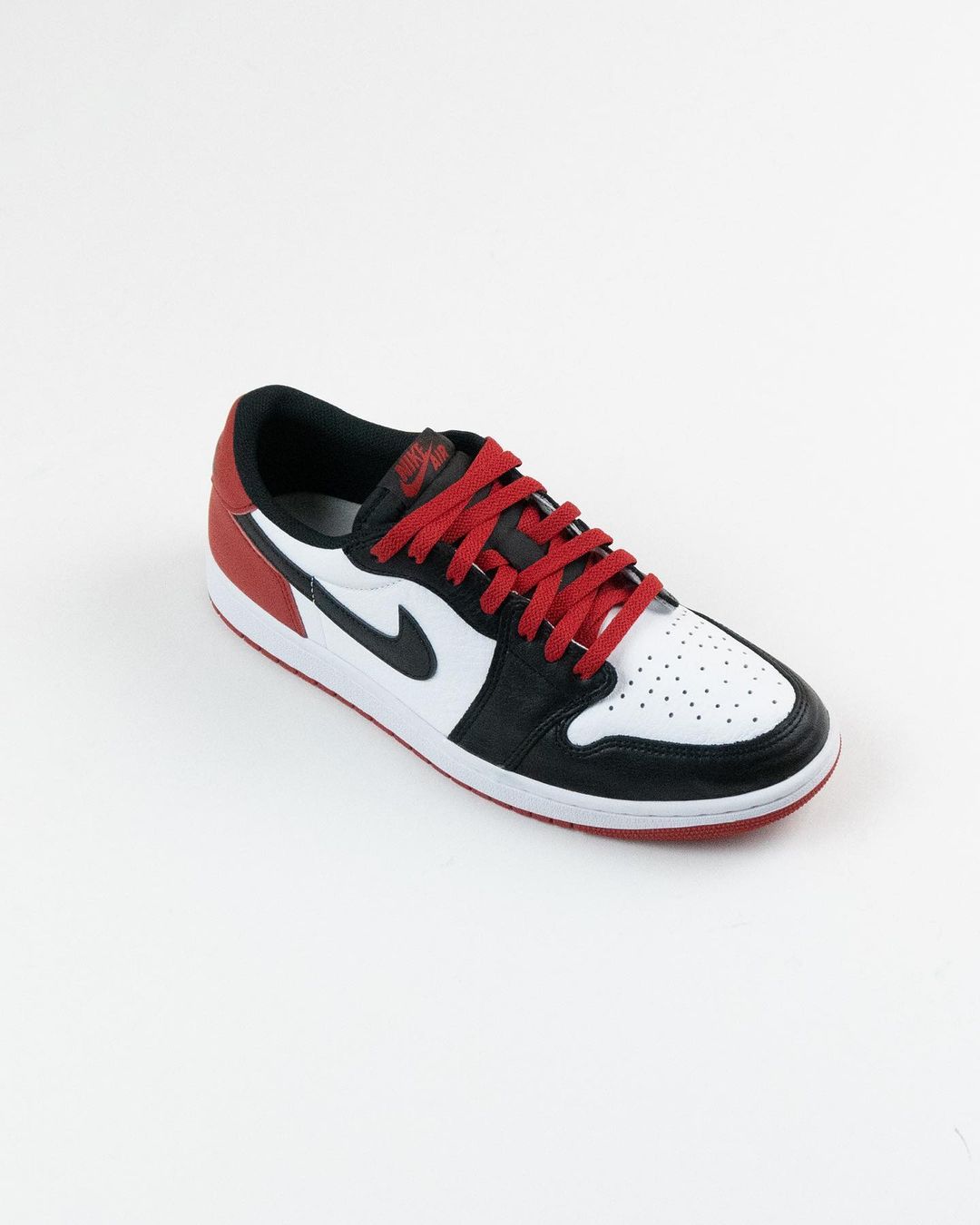 【国内 7/28 発売予定】ナイキ エア ジョーダン 1 ロー OG “ブラックトゥ” (NIKE AIR JORDAN 1 LOW OG “Black Toe/White/Black/Red”) [CZ0790-106]