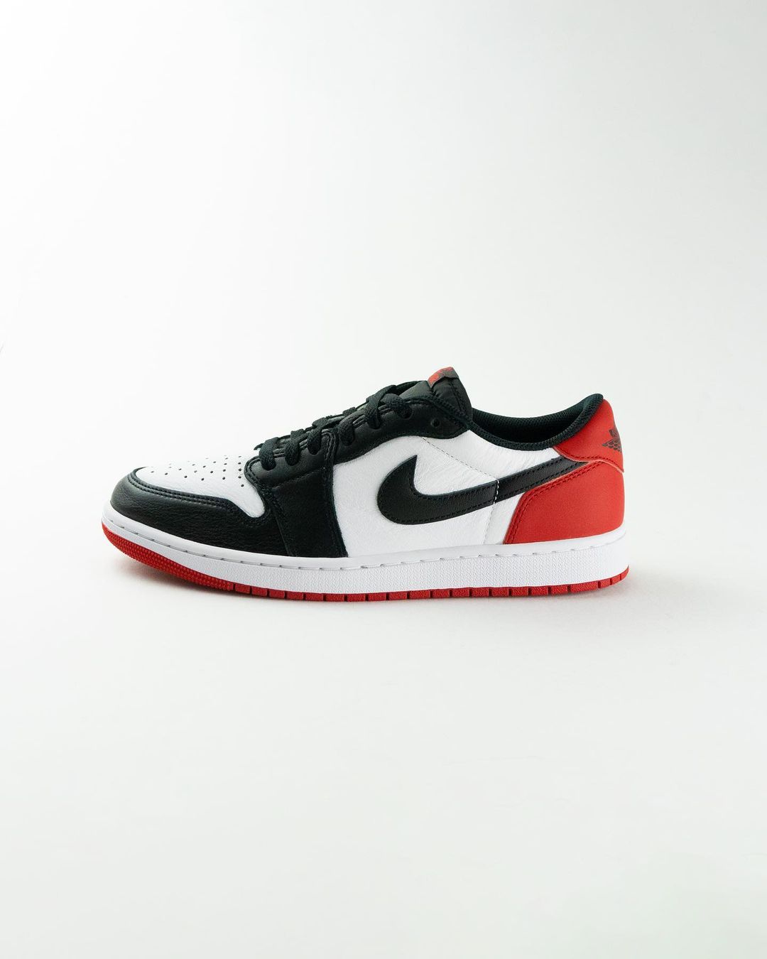 【国内 7/28 発売予定】ナイキ エア ジョーダン 1 ロー OG “ブラックトゥ” (NIKE AIR JORDAN 1 LOW OG “Black Toe/White/Black/Red”) [CZ0790-106]