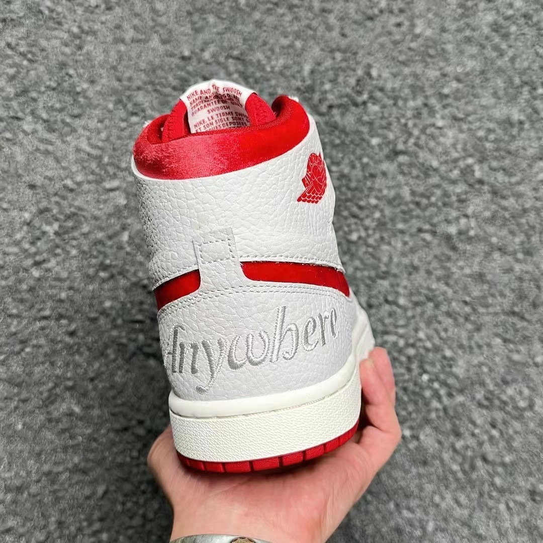 【国内 2/9 発売】ナイキ エア ジョーダン 1 ハイ ズーム “バレンタイン/ホワイト/レッド” (NIKE AIR JORDAN 1 HIGH ZOOM CMFT “Valentine Day 2023/White/Red”) [DV1304-106]