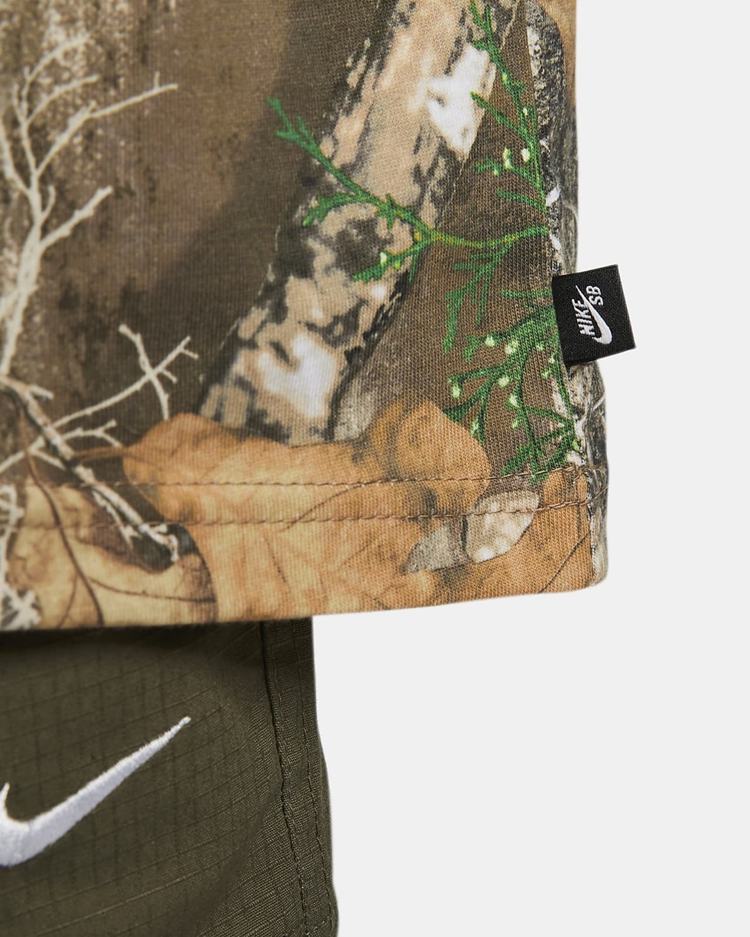 「Realtree」を全面に使用したナイキ SB フリース オールオーバー プリント パーカー & TEE (NIKE SB リアルツリー) [DR1027-247/DR7770-247]