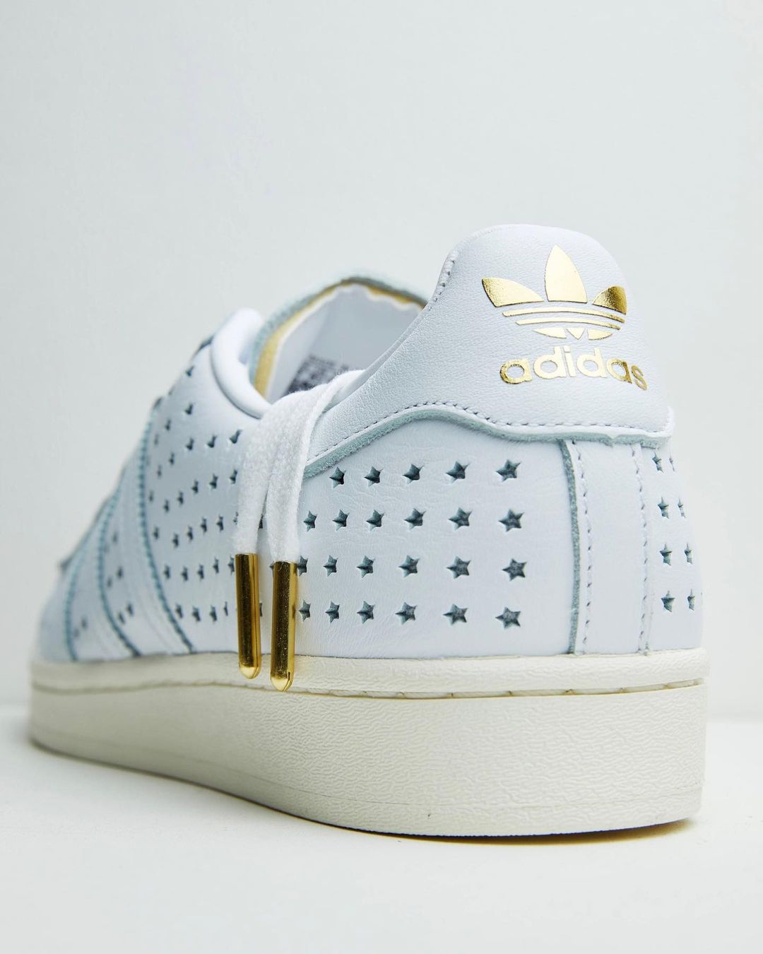 【国内 12/17 発売】atmos × adidas Originals SUPERSTAR “Star Pack” (アトモス アディダス オリジナルス スーパースター “スターパック”) [FZ6538]