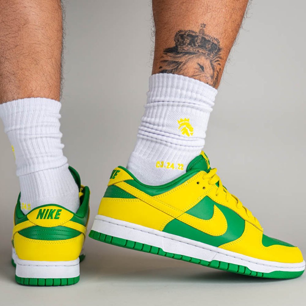 【国内 2/7 発売】ナイキ ダンク ロー レトロ “リバースブラジル (NIKE DUNK LOW RETRO “Reverse Brazil/Apple Green and Yellow Strike”) [DV0833-300]