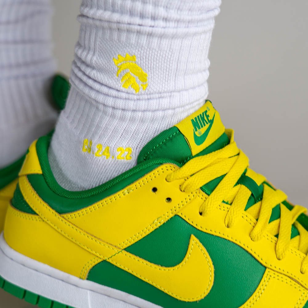 【国内 2/7 発売】ナイキ ダンク ロー レトロ “リバースブラジル (NIKE DUNK LOW RETRO “Reverse Brazil/Apple Green and Yellow Strike”) [DV0833-300]