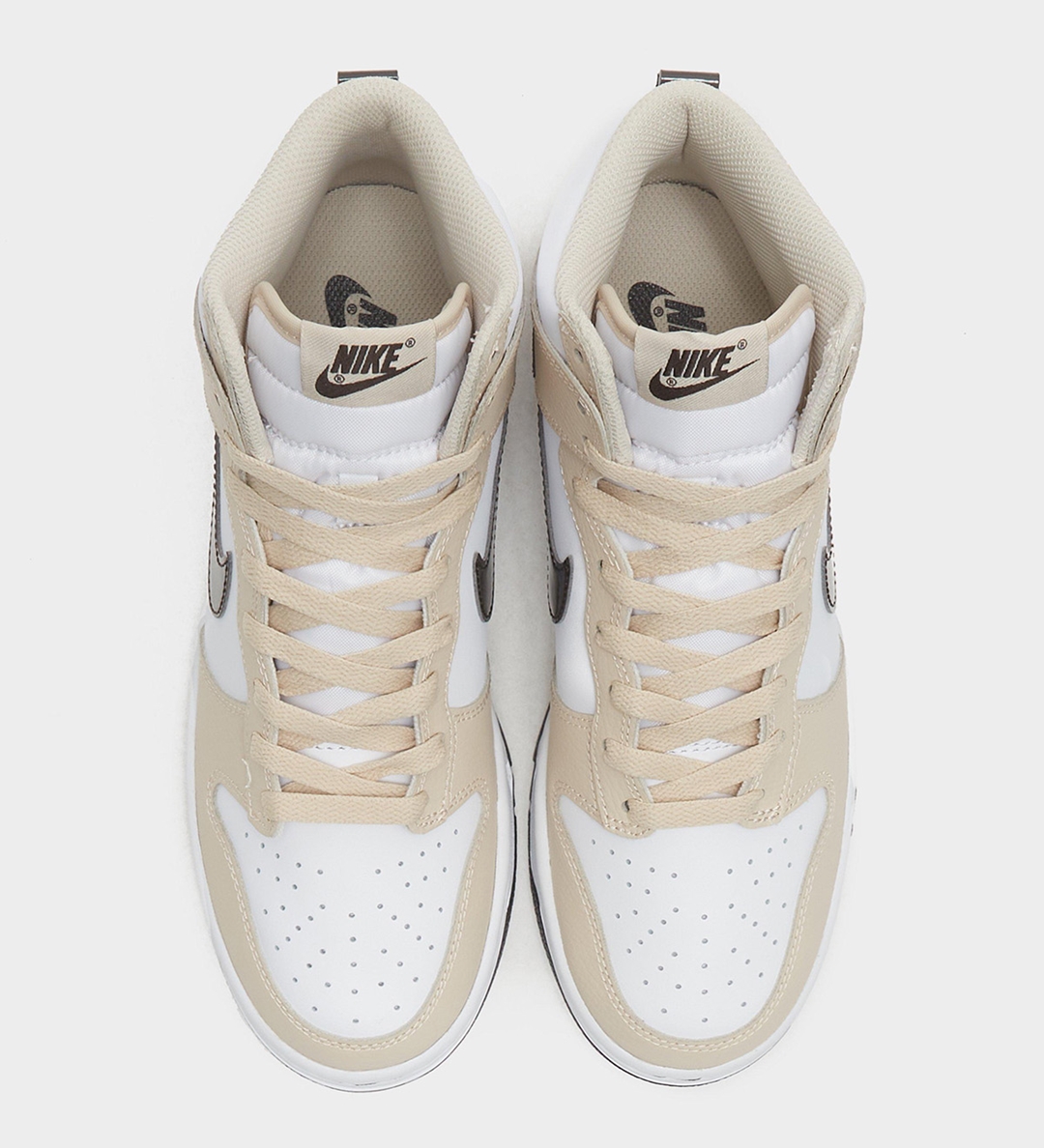 【リーク】ナイキ ダンク ハイ “パテントスウッシュ/ホワイト/ベージュ” (NIKE DUNK HIGH “Patent Swoosh/White/Beige”)