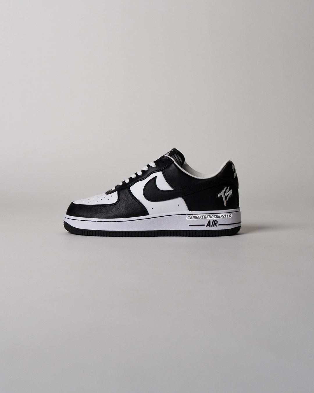 【国内 9/15 発売予定】Fat Joe × NIKE AIR FORCE 1 LOW EMB “Terror Squad” (ファット・ジョー ナイキ エア フォース 1 ロー “テラー・スクワッド”) [FJ5756-100/FJ5755-100]