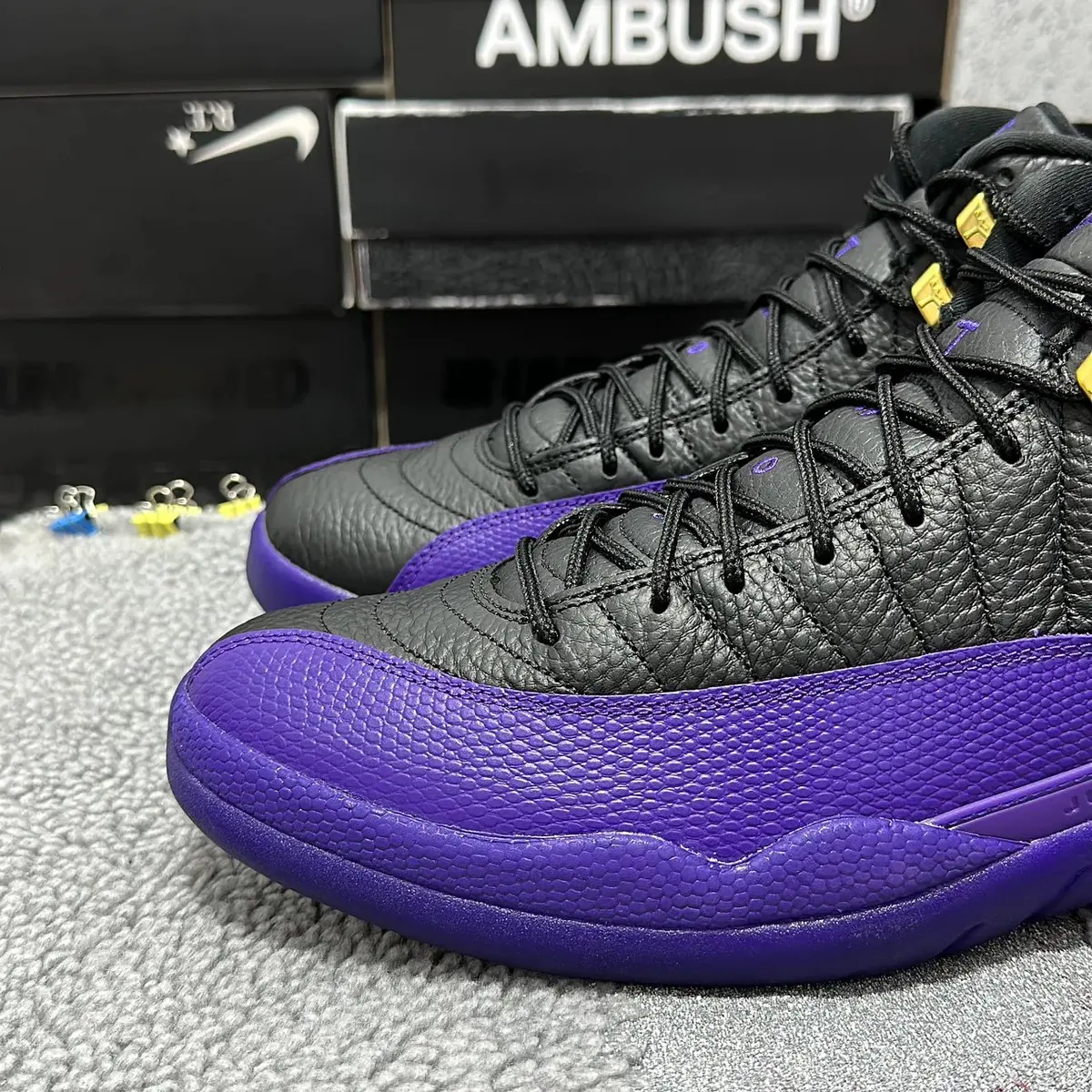 海外 8/12 発売予定！ナイキ エア ジョーダン 12 “レイカーズ/ブラック/フィールドパープル” (NIKE AIR JORDAN 12 “Lakers/Black/Field Purple”) [CT8013-057]